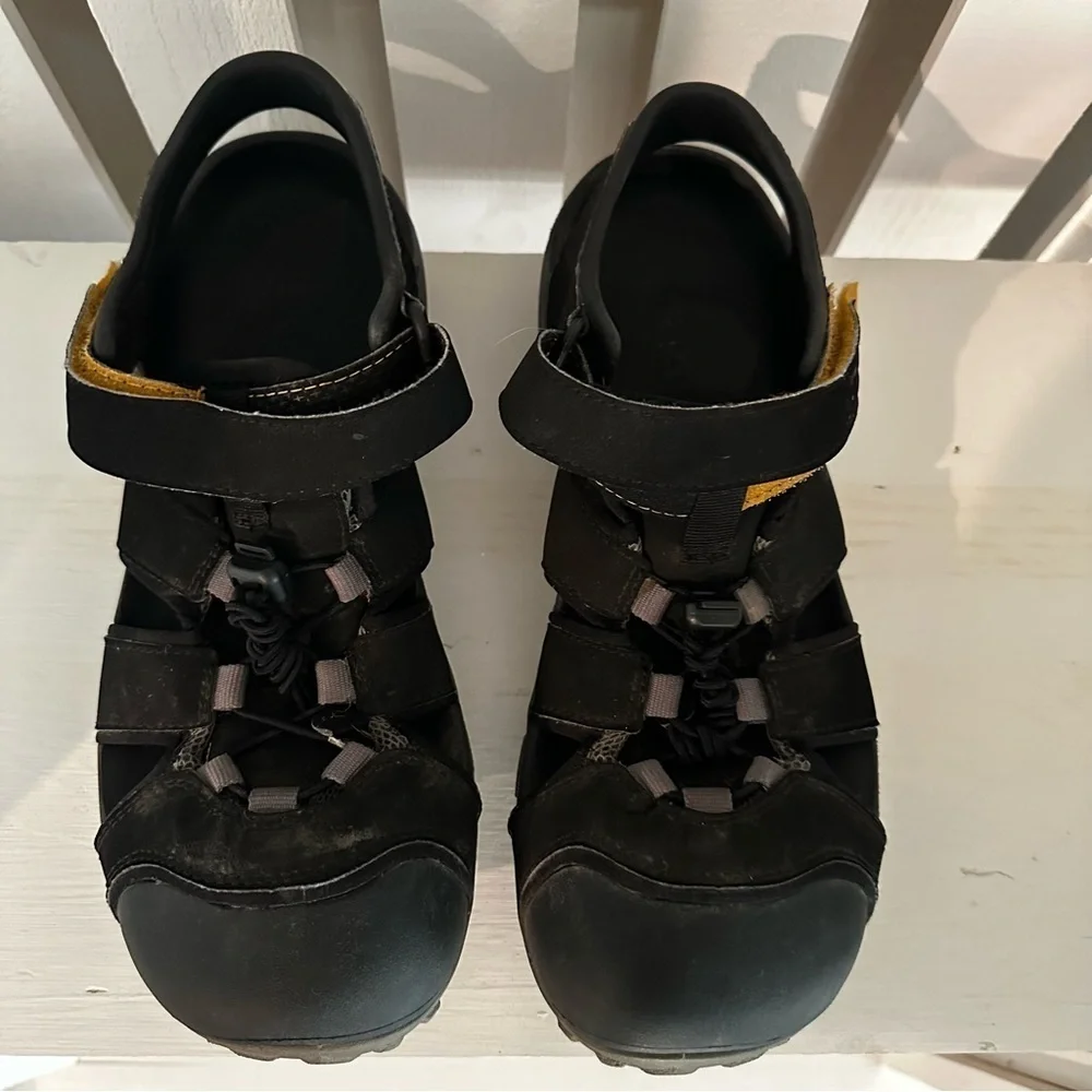Teva 10  Flintwood Black Outdoor Hiking Walking Sandal